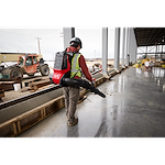 Image of a worker using the Milwaukee MX FUEL™ Backpack Blower